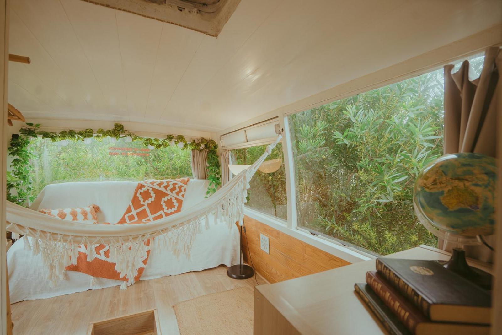 The Amazing Inacio Bus Converted Home Sintra Buitenkant foto