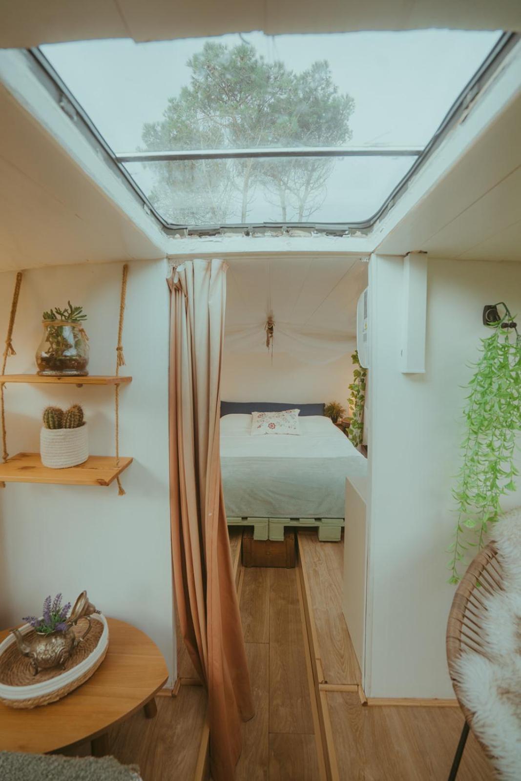 The Amazing Inacio Bus Converted Home Sintra Buitenkant foto